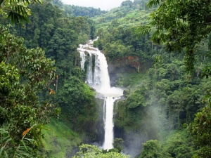 Limunsudan Falls.jpg