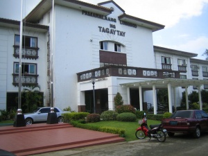 Tagaytay city hall.jpg