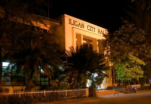 Iligan city at night.jpg