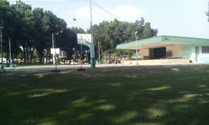 Stage and basketball court, Poblacion, Leon, Iloilo.jpg