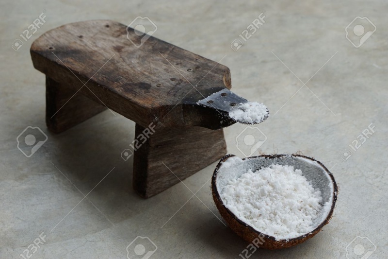File:Ralador de coco - coconut grater.jpg